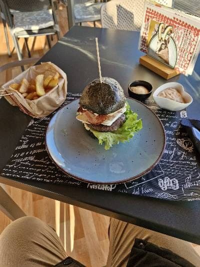 Črni Burger